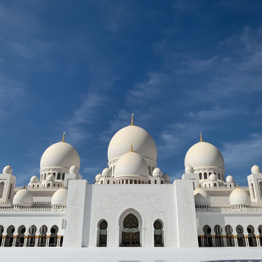 Abu Dhabi travel