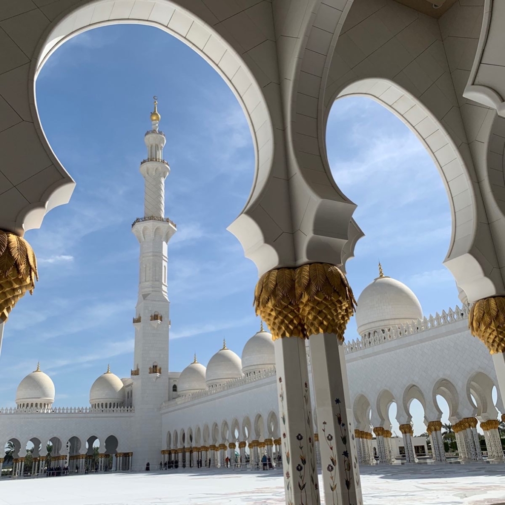 Abu Dhabi travel