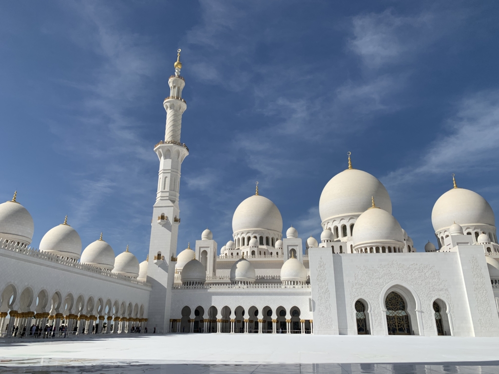 Abu Dhabi travel