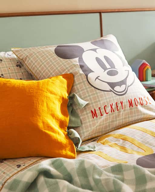 Almohadones Mickey/Minnie Zara Home $990 